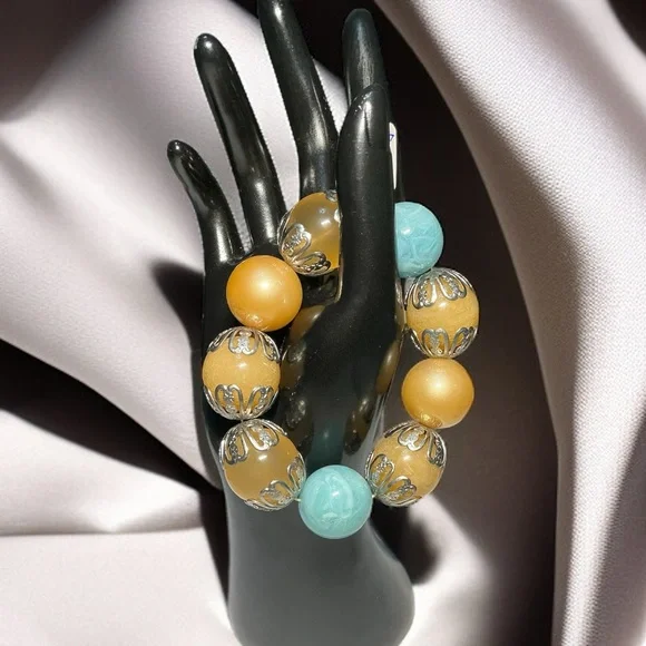 Erica Lyons Gold and Teal Beaded Bracelet - Picture 2 of 4